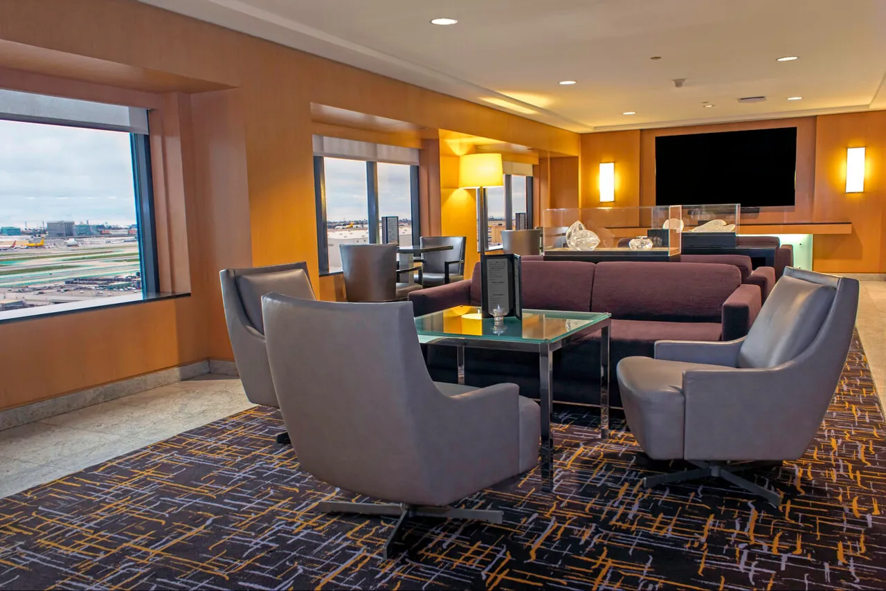Hilton Los Angeles Airport — ภาพห้องพักและบรรยากาศ