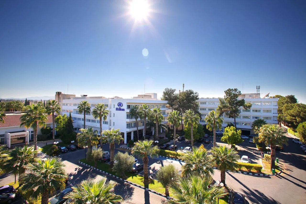 Hilton Nicosia — โรงแรมในนิโคเซีย