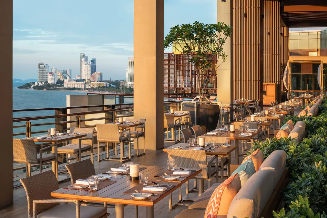 Hilton Pattaya — rooms and atmosphere