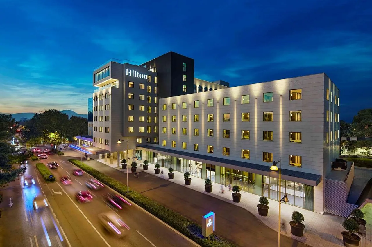 10 โรงแรมปอดกอริซาน่าพักที่สุด — City Centre · Stara Varos · Donja Gorica (รีวิวลึก 2026 + 🌊 Bay of Kotor UNESCO + 🏔️ Durmitor + 💰 ใช้ EUR ไม่อยู่ EU)