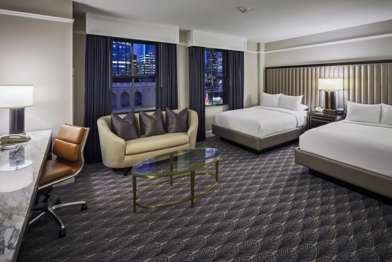 Hilton President Kansas City — ภาพห้องพักและบรรยากาศ