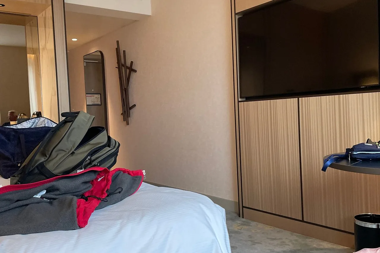 Hilton Sofia — ภาพห้องพักและบรรยากาศ