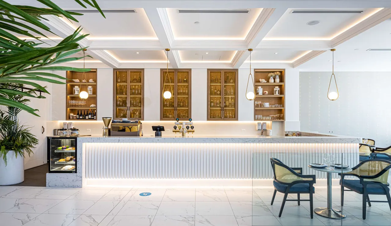 Hilton Surfers Paradise Residences — rooms and atmosphere