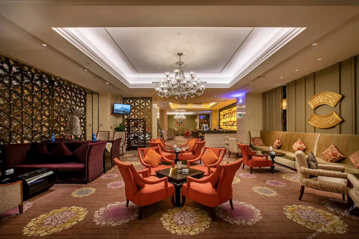 Hilton Xi'an — rooms and atmosphere