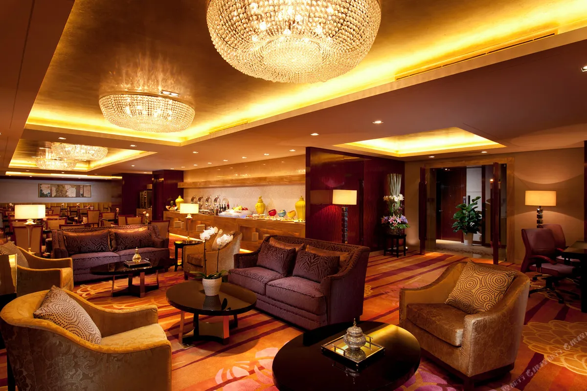 Hilton Xi'an — rooms and atmosphere