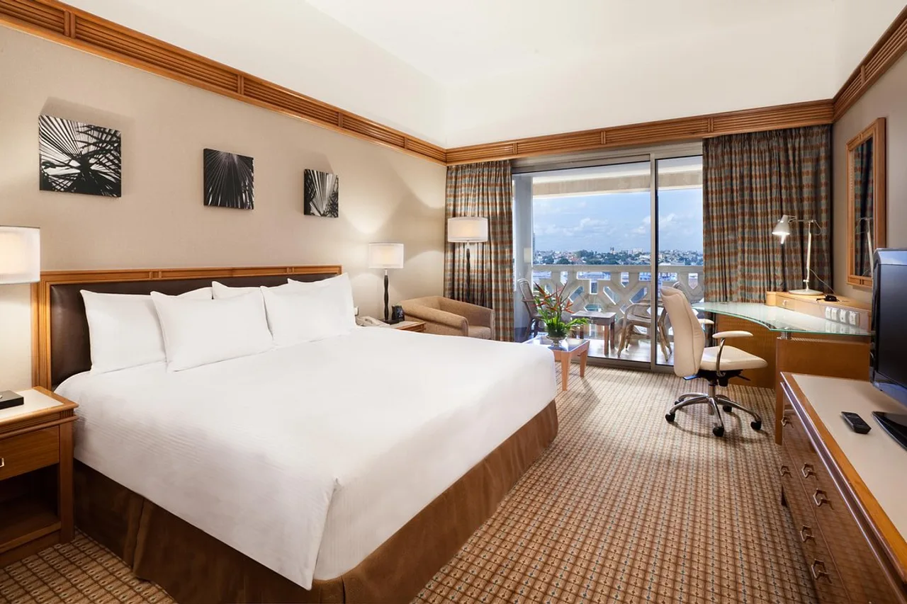 Hilton Yaounde — ภาพห้องพักและบรรยากาศ