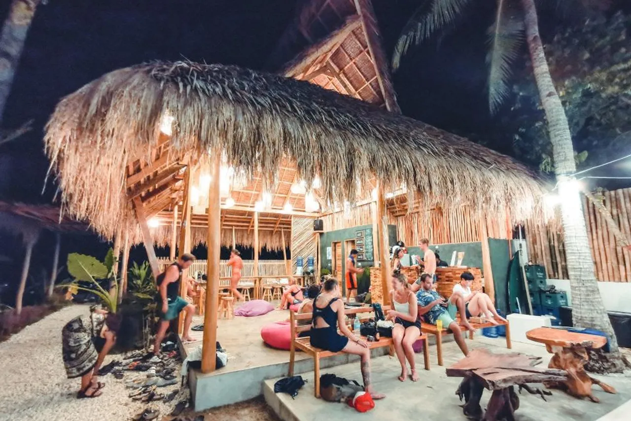 Hiraya Surf Hostel — ภาพห้องพักและบรรยากาศ