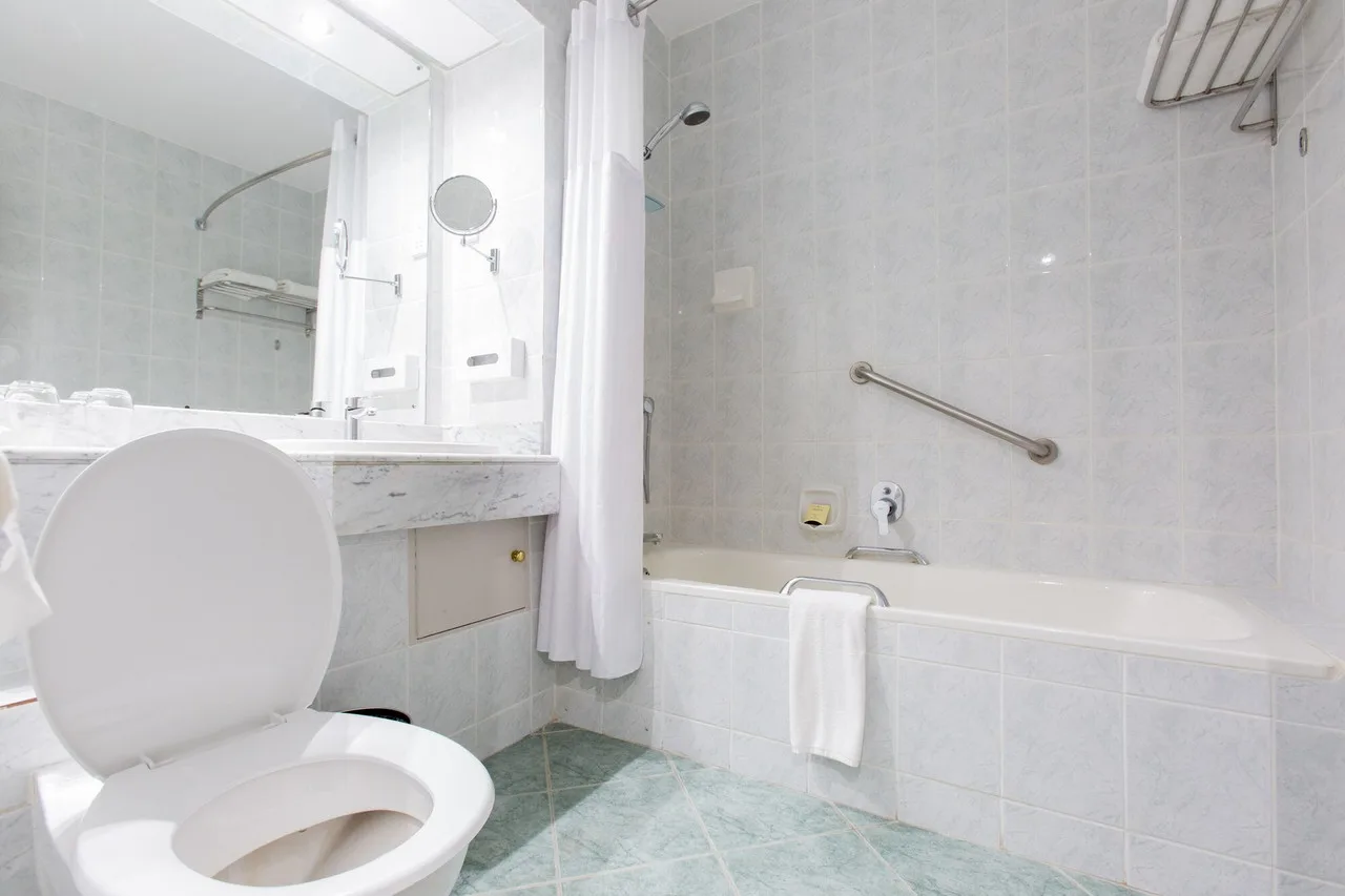 Holiday Inn Bulawayo by IHG — ภาพห้องพักและบรรยากาศ
