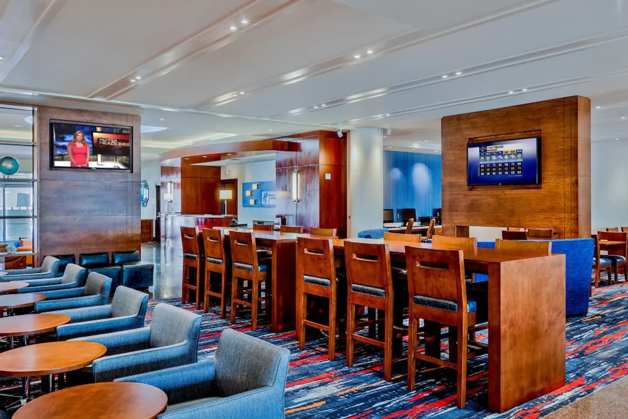 Holiday Inn Express & Suites San Francisco Fishermans Wharf — ภาพห้องพักและบรรยากาศ