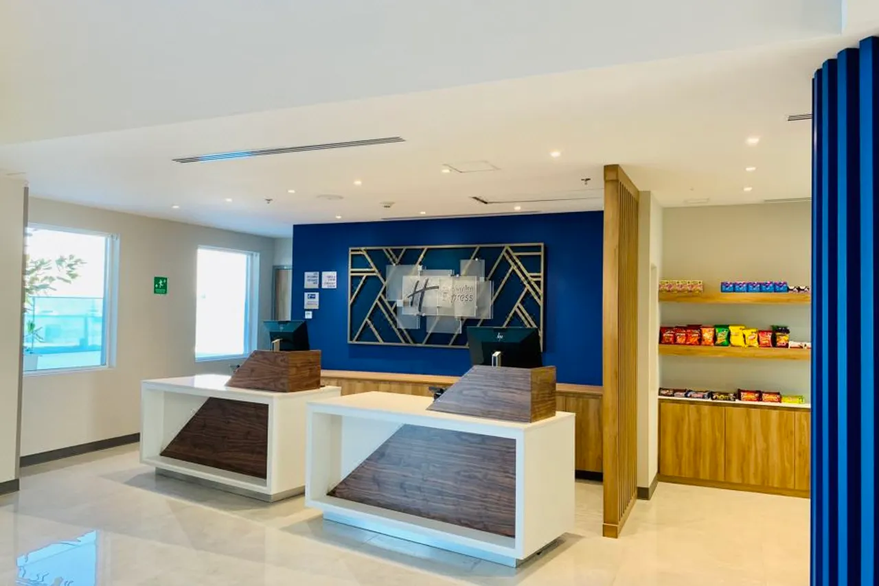 Holiday Inn Express Guadalajara Vallarta Poniente by IHG — ภาพห้องพักและบรรยากาศ