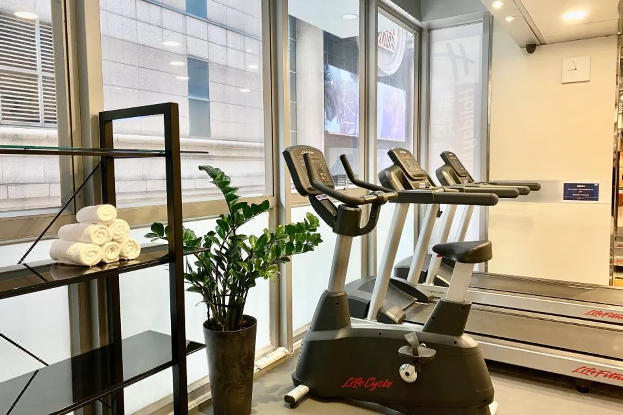 Holiday Inn Express Hong Kong Causeway Bay by IHG — ภาพห้องพักและบรรยากาศ