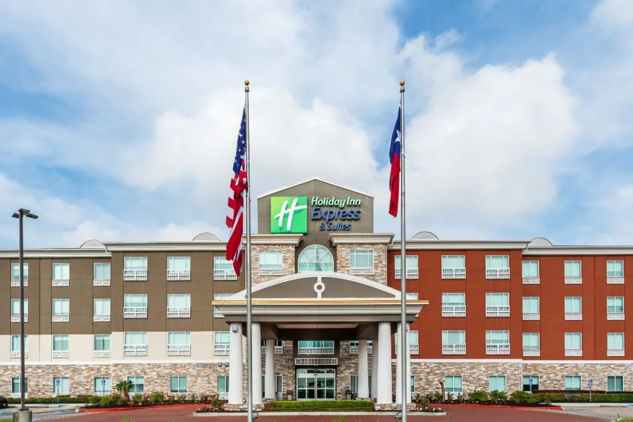 Holiday Inn Express & Suites Houston Space Center - Clear Lake — โรงแรมในฮิวสตัน
