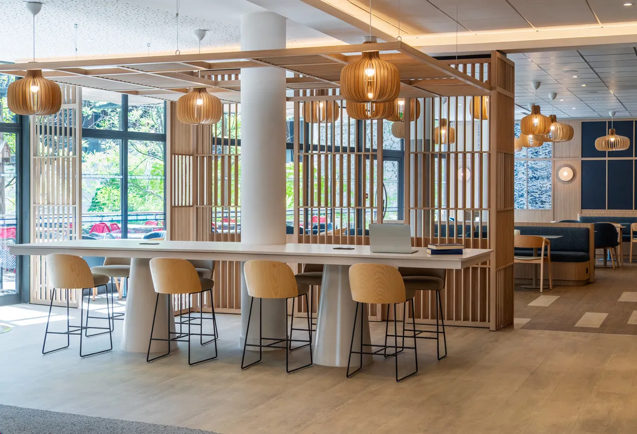 Hotel Marseille Centre Gare Saint-Charles — rooms and atmosphere