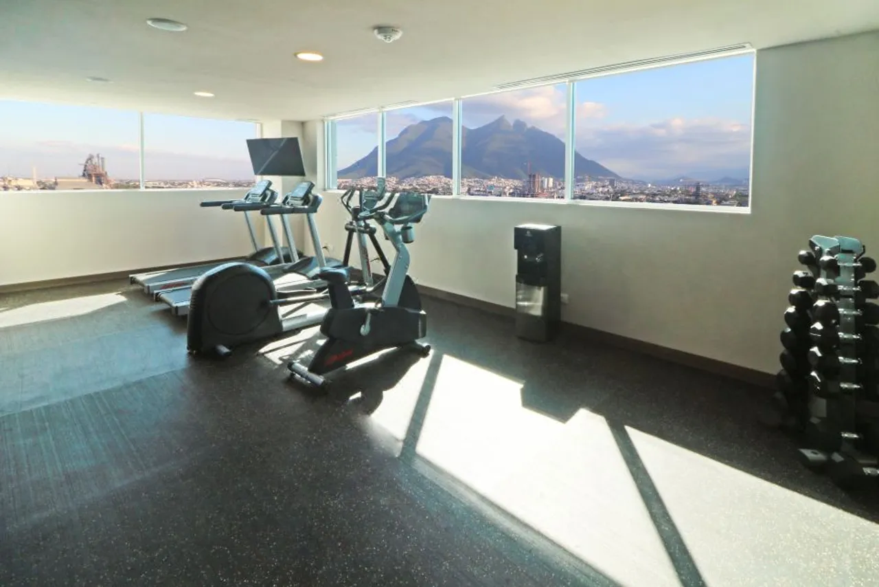 Holiday Inn Express Monterrey - Fundidora by IHG — ภาพห้องพักและบรรยากาศ