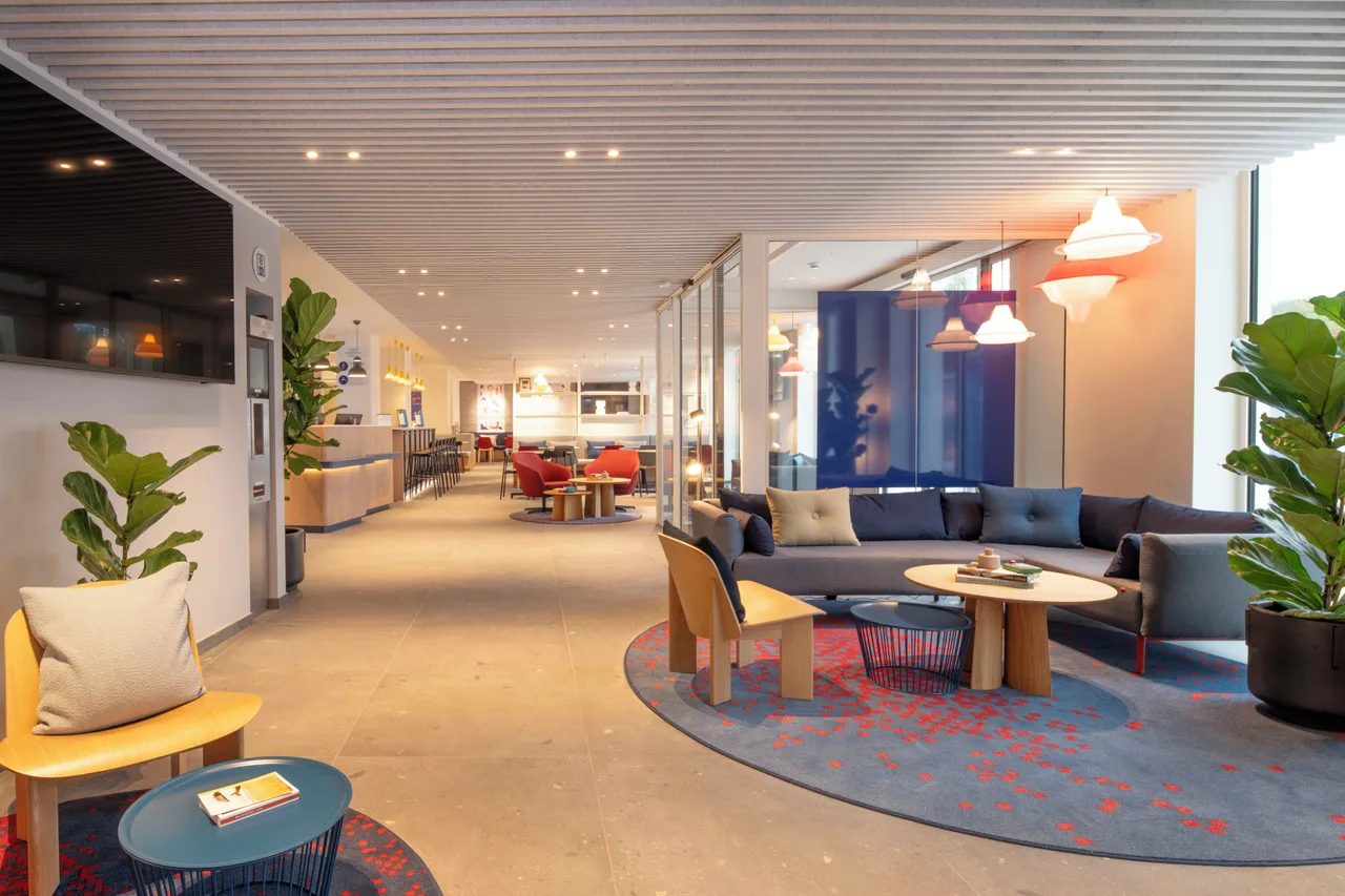Holiday Inn Ghent Centrum — โรงแรมในเกนต์ เบลเยียม