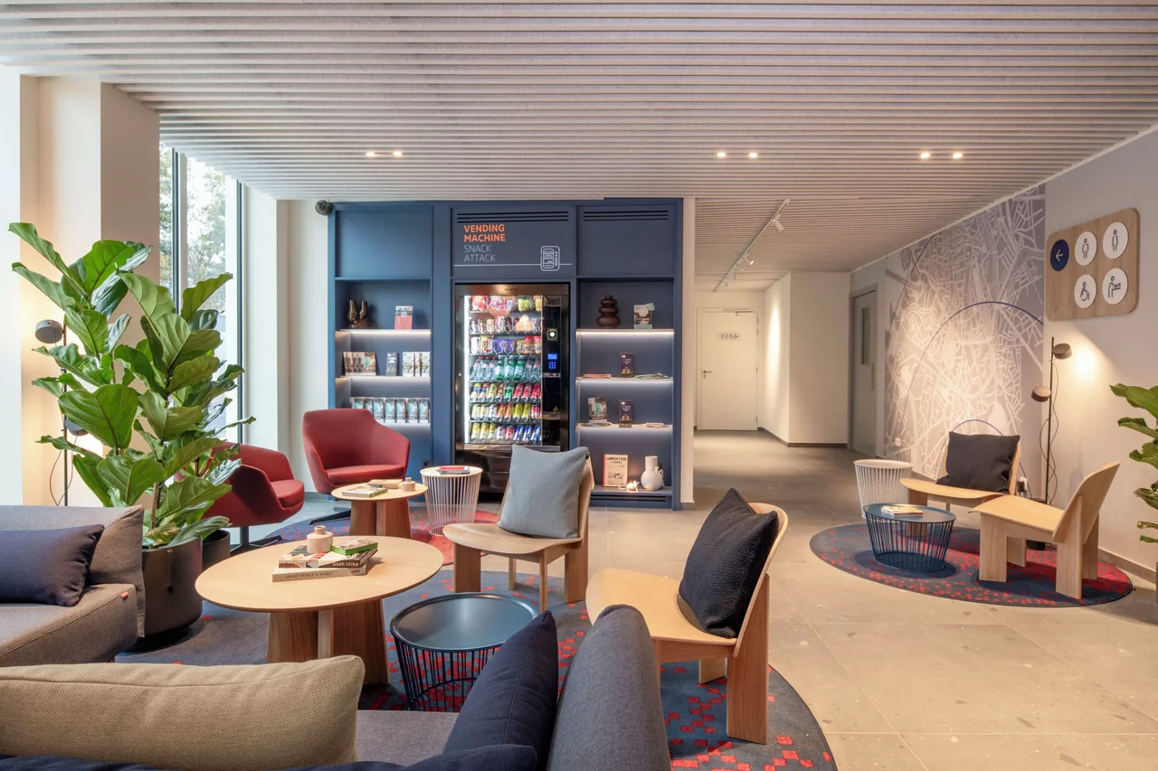 Holiday Inn Ghent Centrum — rooms and atmosphere