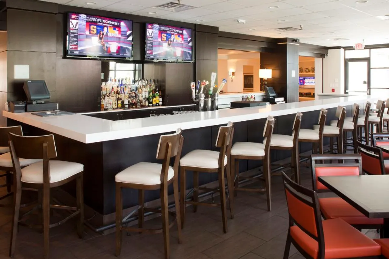 Holiday Inn Houston S - NRG Area - Med Ctr by IHG — ภาพห้องพักและบรรยากาศ