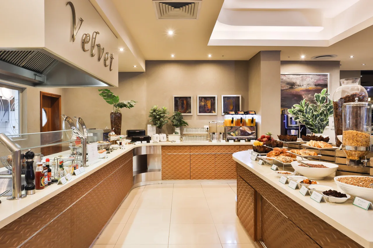 Holiday Inn Johannesburg - Rosebank by IHG — ภาพห้องพักและบรรยากาศ