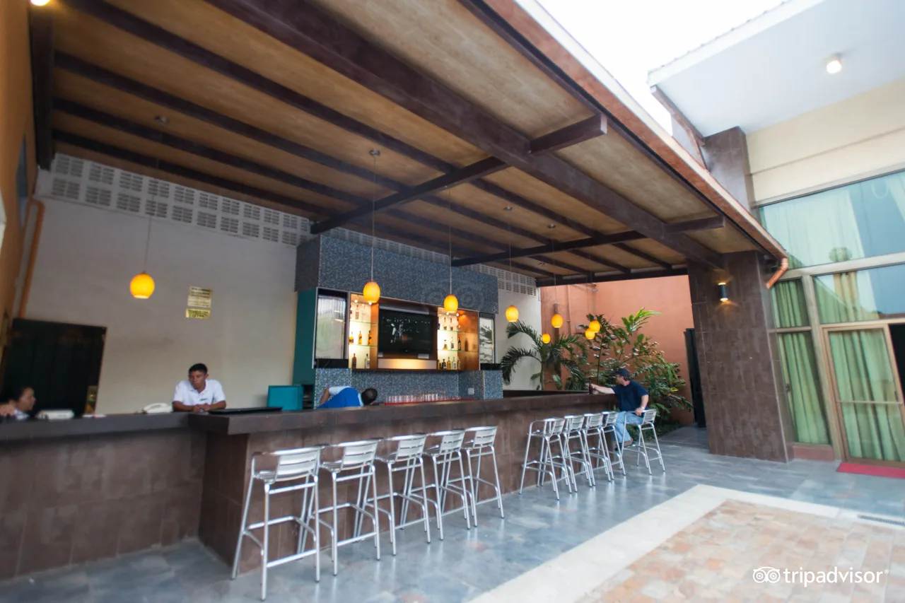 Holiday Inn Managua Convention Center — ภาพห้องพักและบรรยากาศ