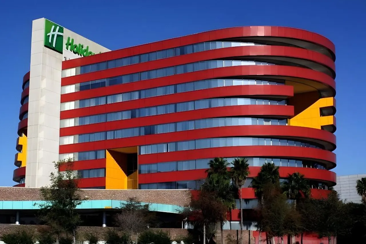 Holiday Inn Monterrey - Parque Fundidora by IHG — โรงแรมในใกล้ Estadio BBVA