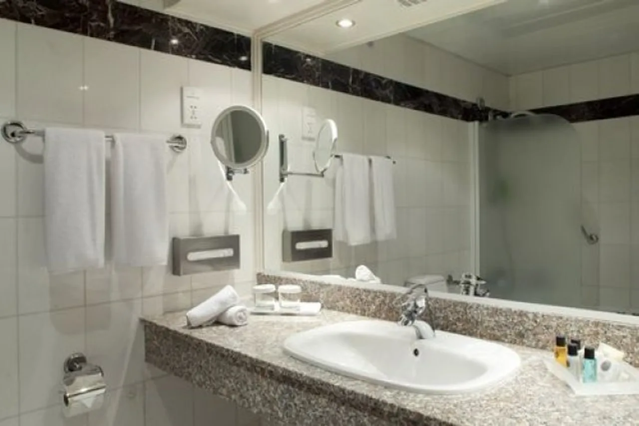 Holiday Inn Nicosia City Centre — ภาพห้องพักและบรรยากาศ