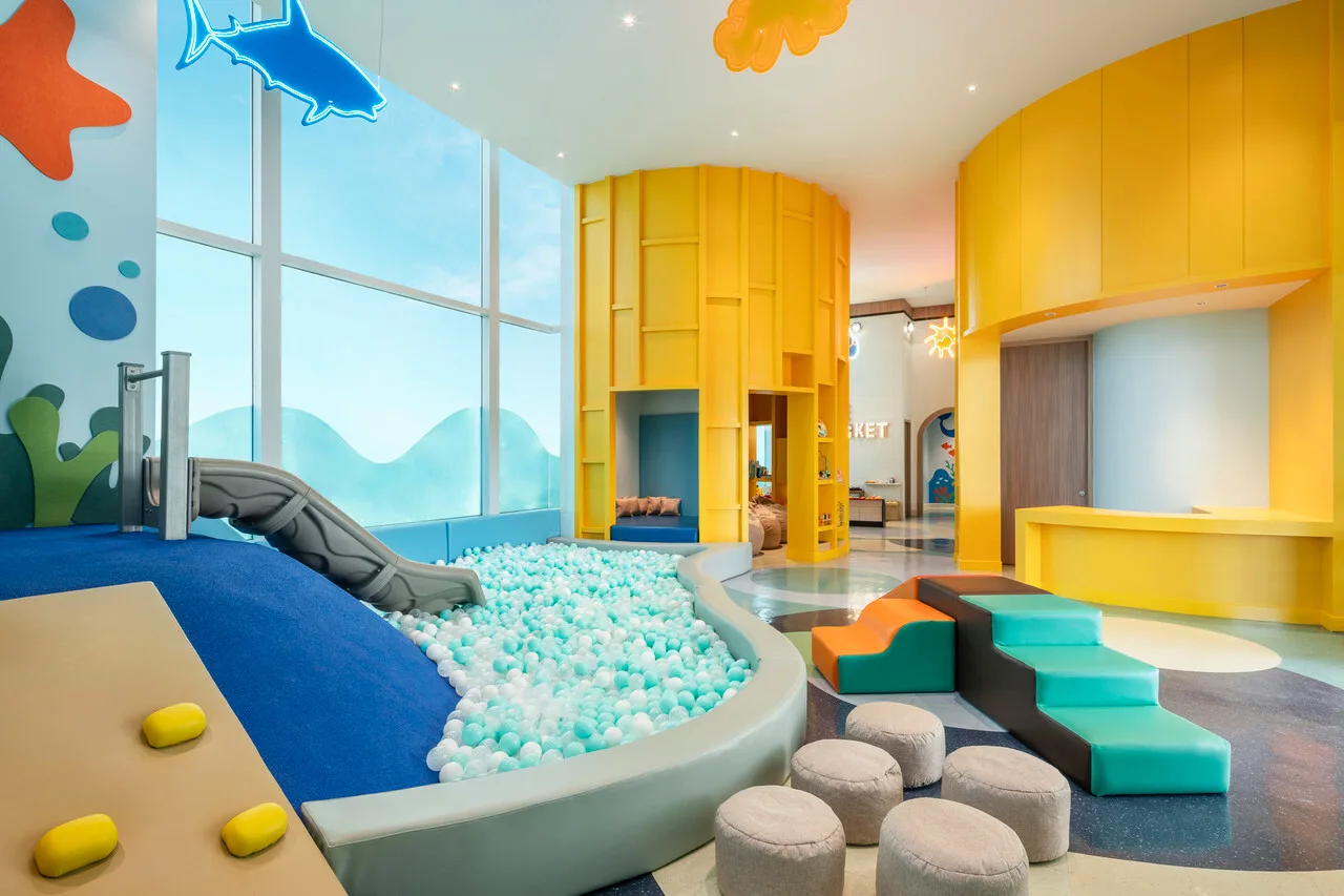 Holiday Inn Pattaya — rooms and atmosphere