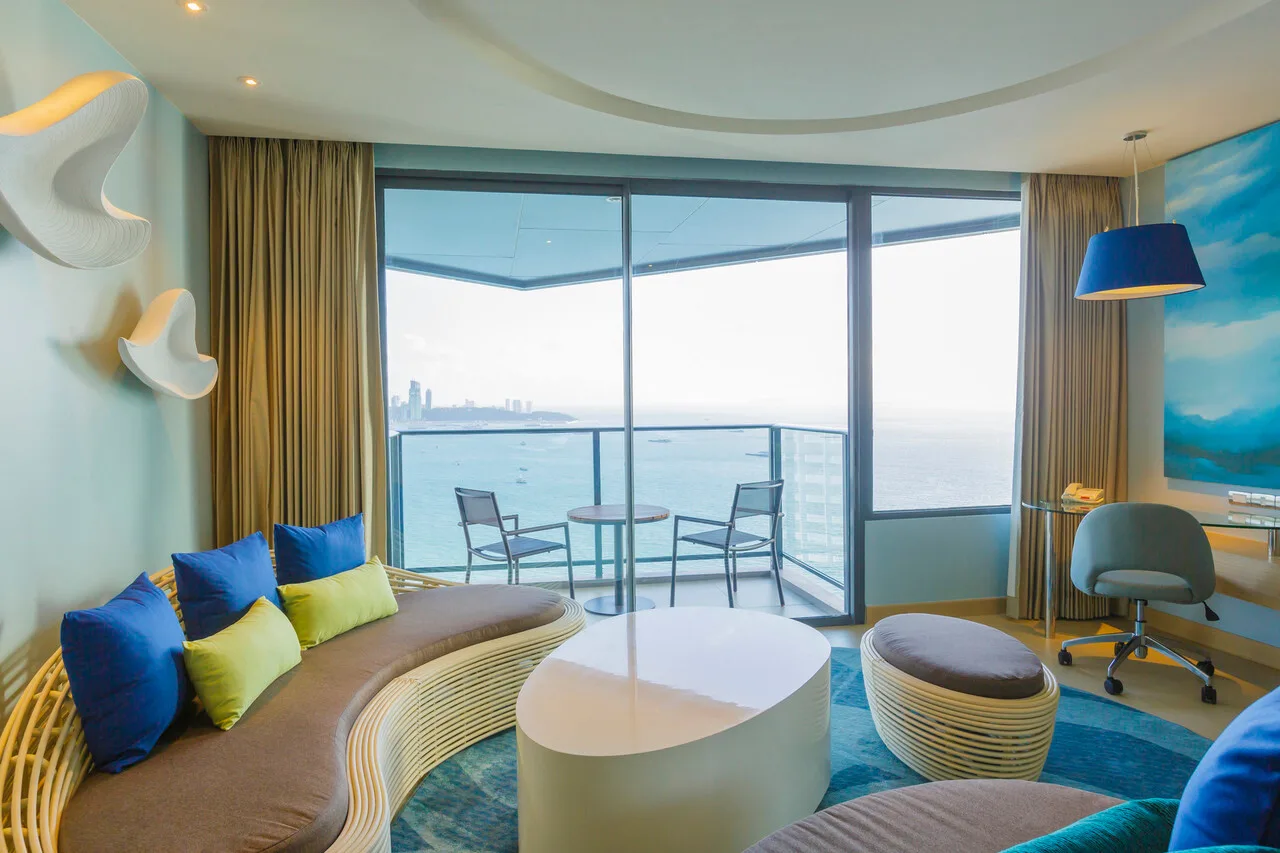 Holiday Inn Pattaya — rooms and atmosphere