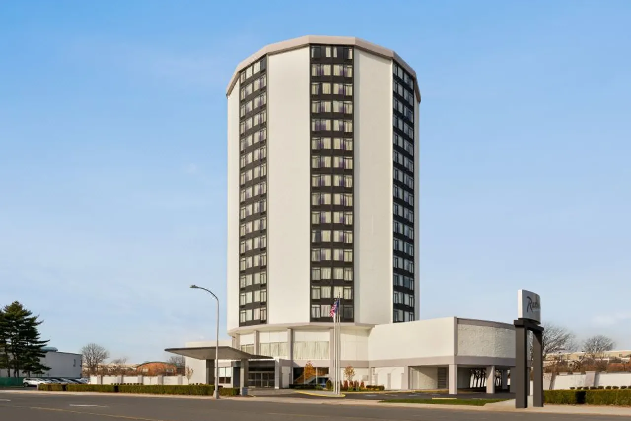 Holiday Inn Philadelphia Arpt-Stadium Area by IHG — โรงแรมในใกล้ Lincoln Financial Field
