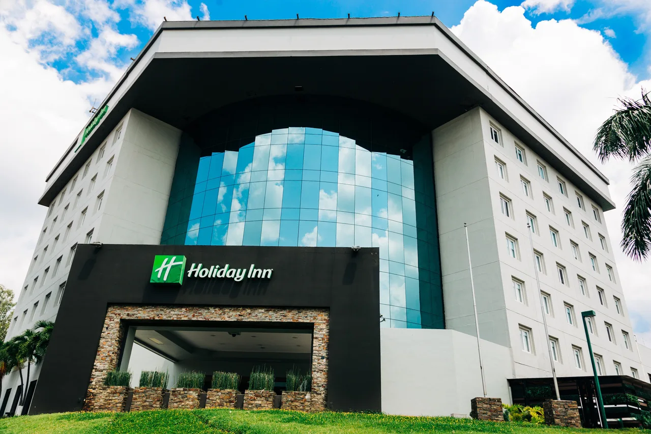 Holiday Inn San Salvador — โรงแรมในซานซัลวาดอร์