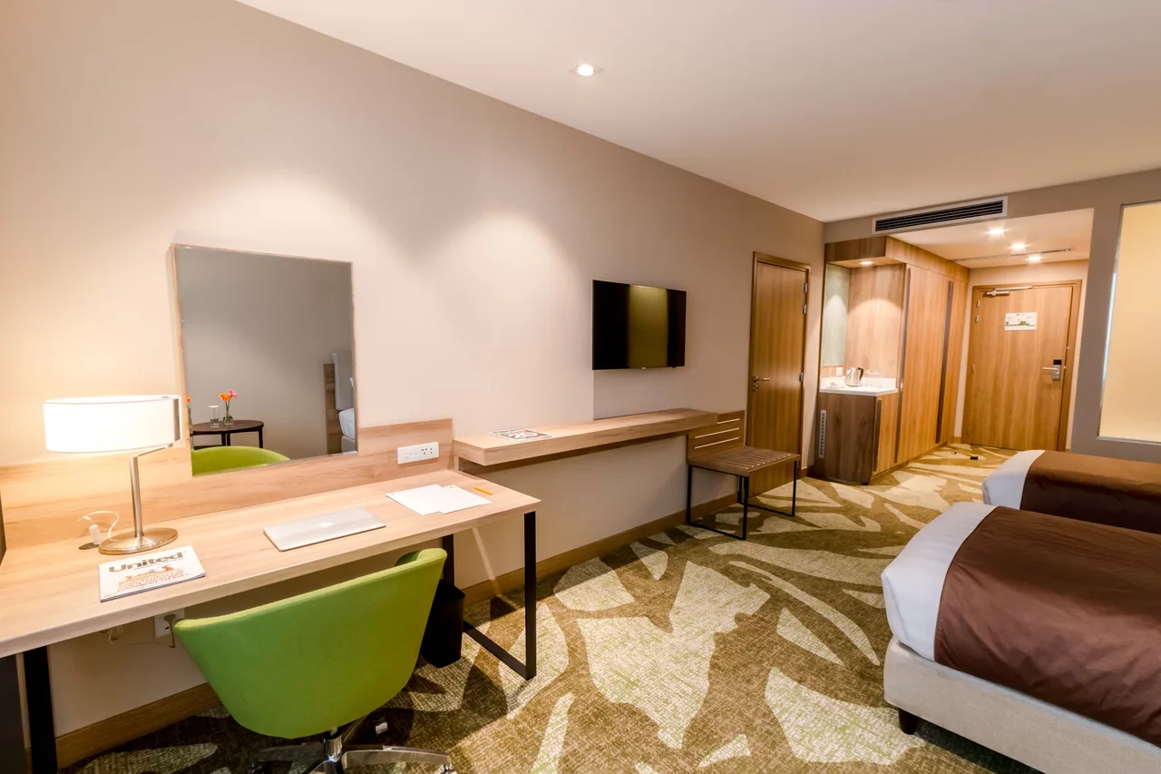 Holiday Inn Ulaanbaatar — rooms and atmosphere