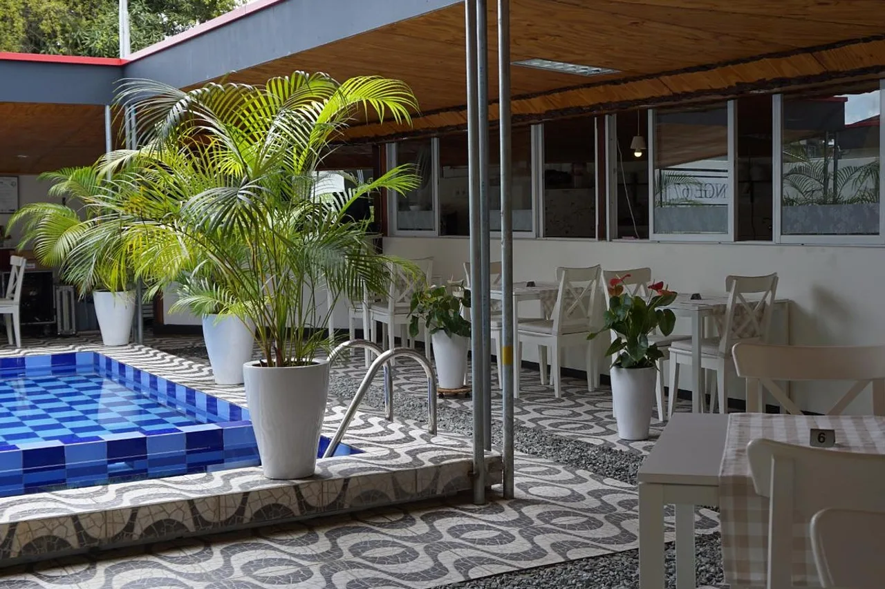 Holland Lodge Paramaribo — โรงแรมในปารามาริโบ