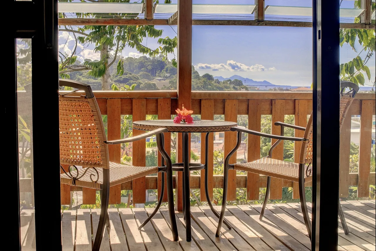 Honiara Hotel — ภาพห้องพักและบรรยากาศ