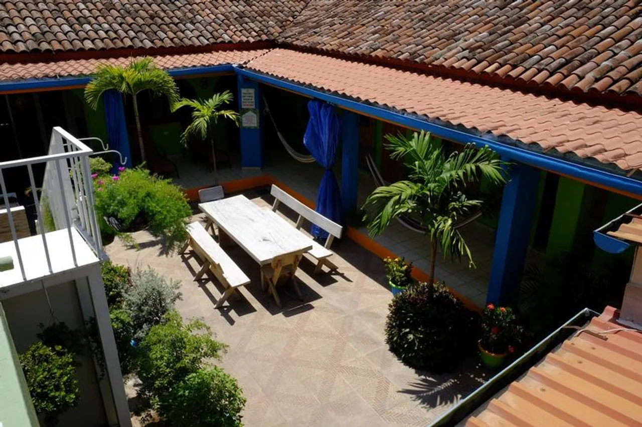 Hostal Casa Verde — ภาพห้องพักและบรรยากาศ