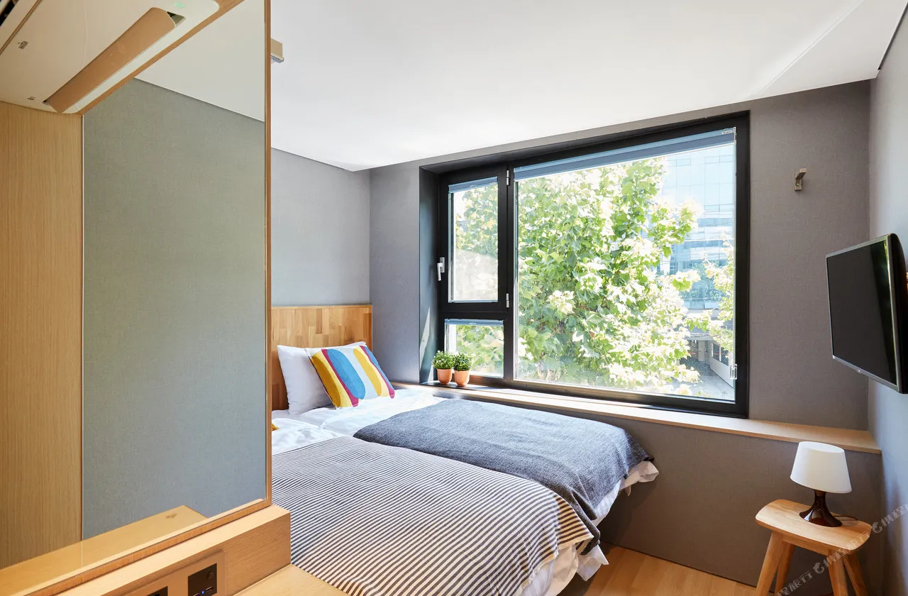 Hostel CLEO Hongdae — rooms and atmosphere