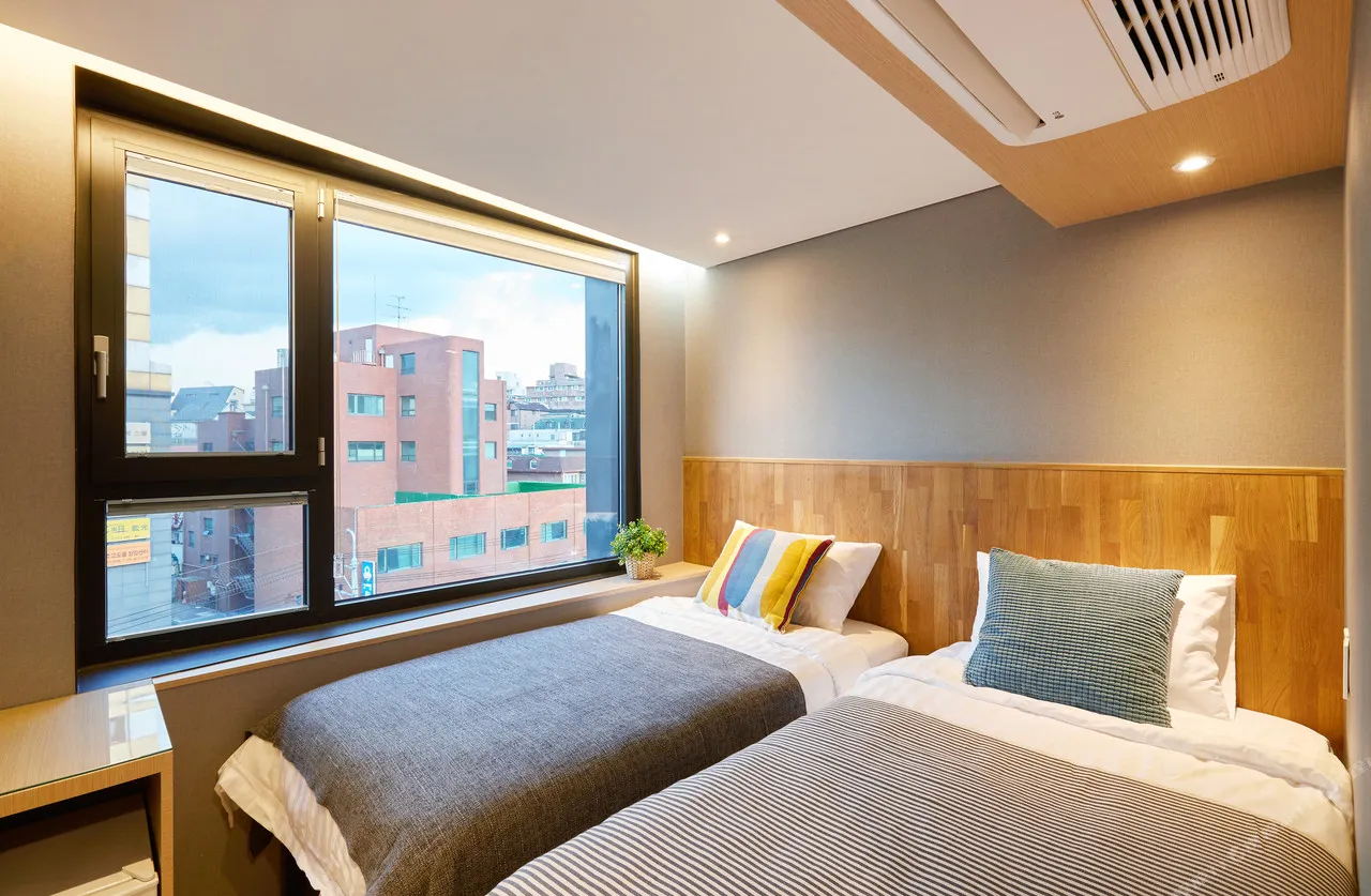Hostel CLEO Hongdae — rooms and atmosphere