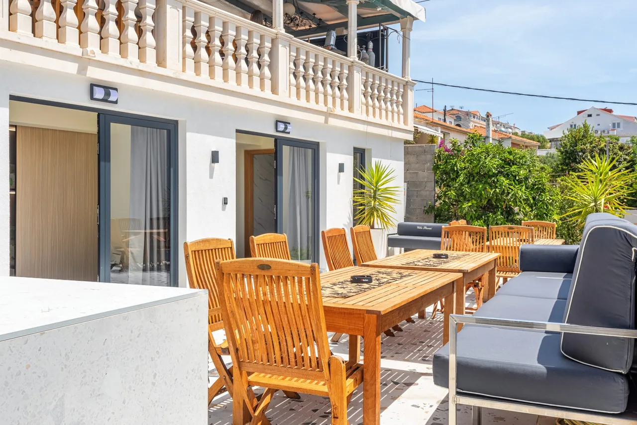 Hostel Villa Skansi — โรงแรมในฮวาร์