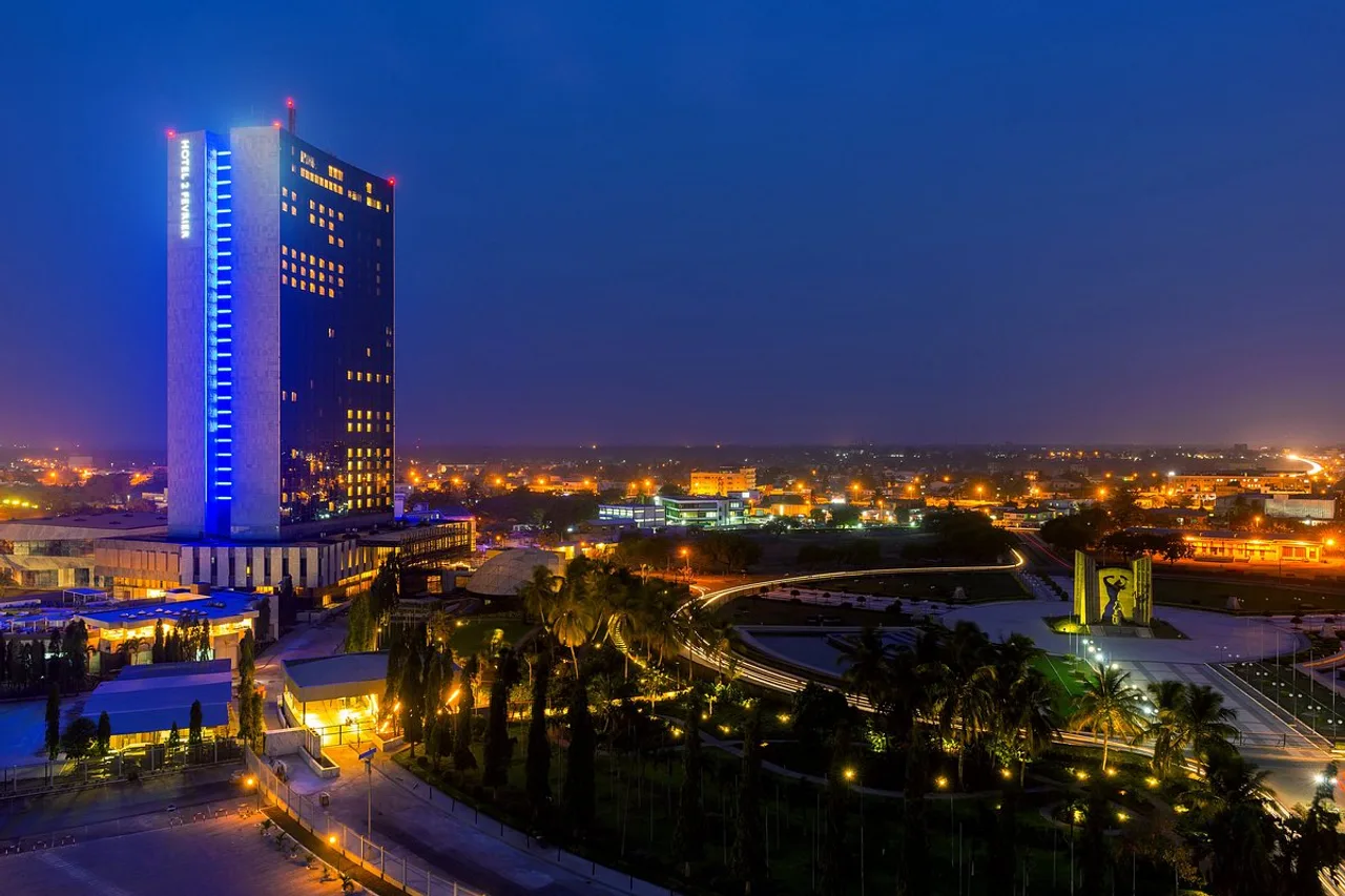 10 โรงแรมโลเมน่าพักที่สุด — Boulevard de la Marina · Bè · Avépozo (รีวิวลึก 2026 + Akodessawa ตลาด Voodoo ใหญ่ที่สุดในโลก)