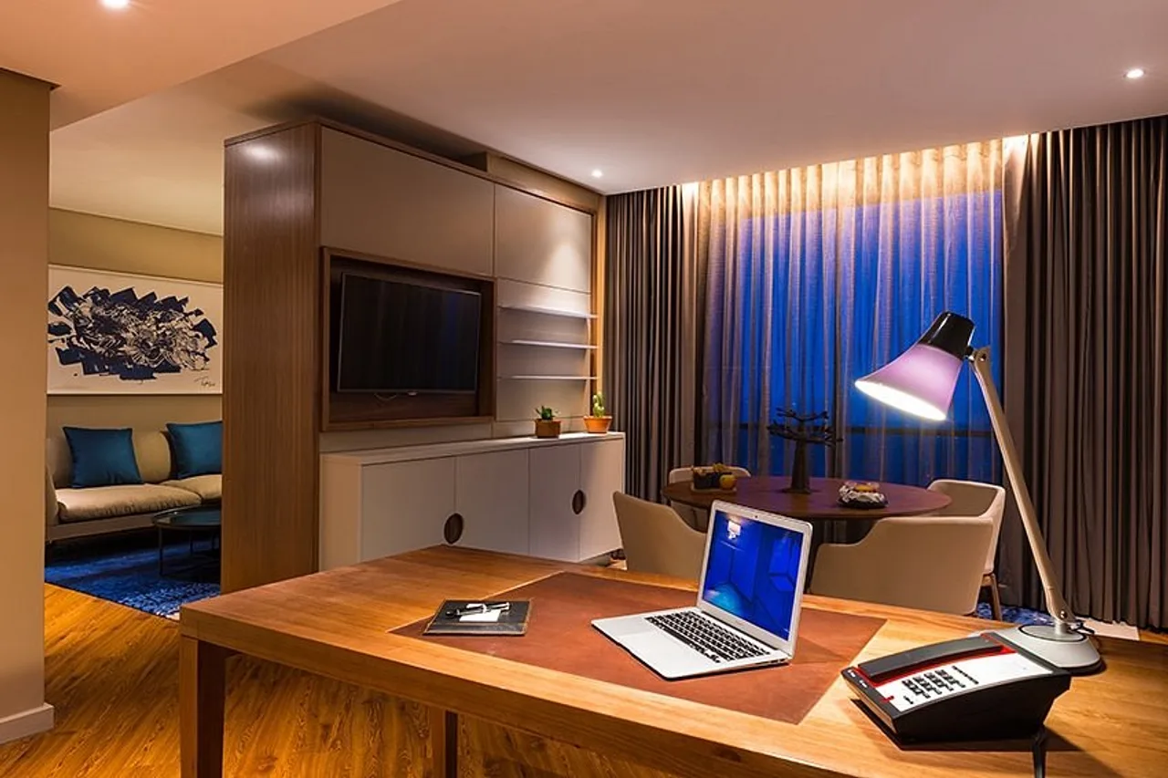 Hotel 2 Fevrier Lome — rooms and atmosphere