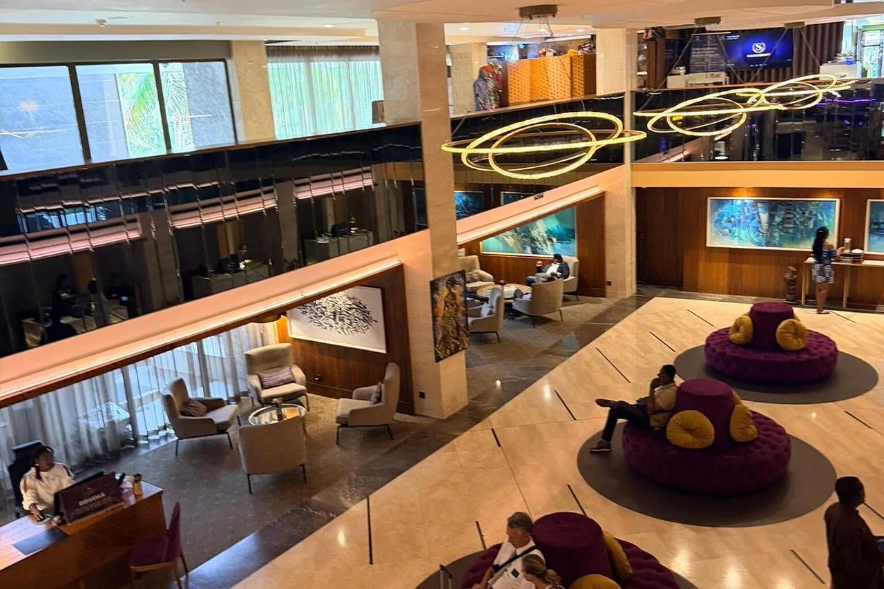 Hotel 2 Fevrier Lome — rooms and atmosphere