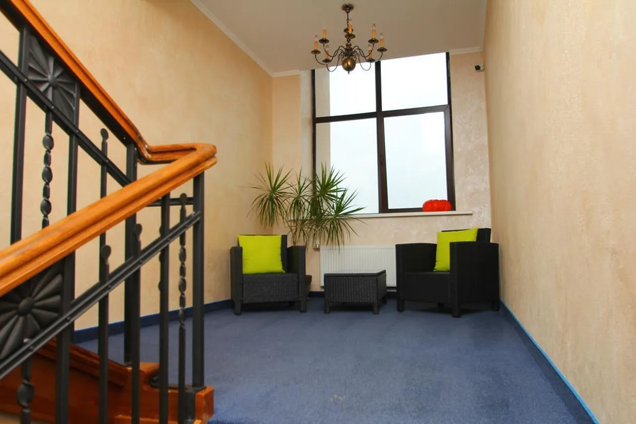 Hotel 903 — rooms and atmosphere