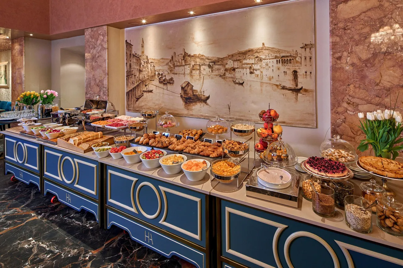 Hotel Accademia — rooms and atmosphere