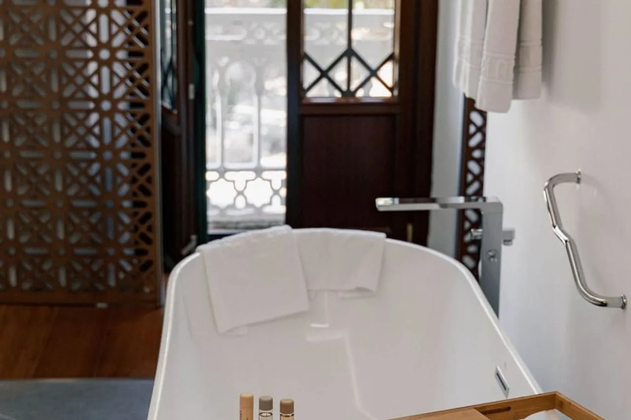 Hotel Alhambra Palace — ภาพห้องพักและบรรยากาศ