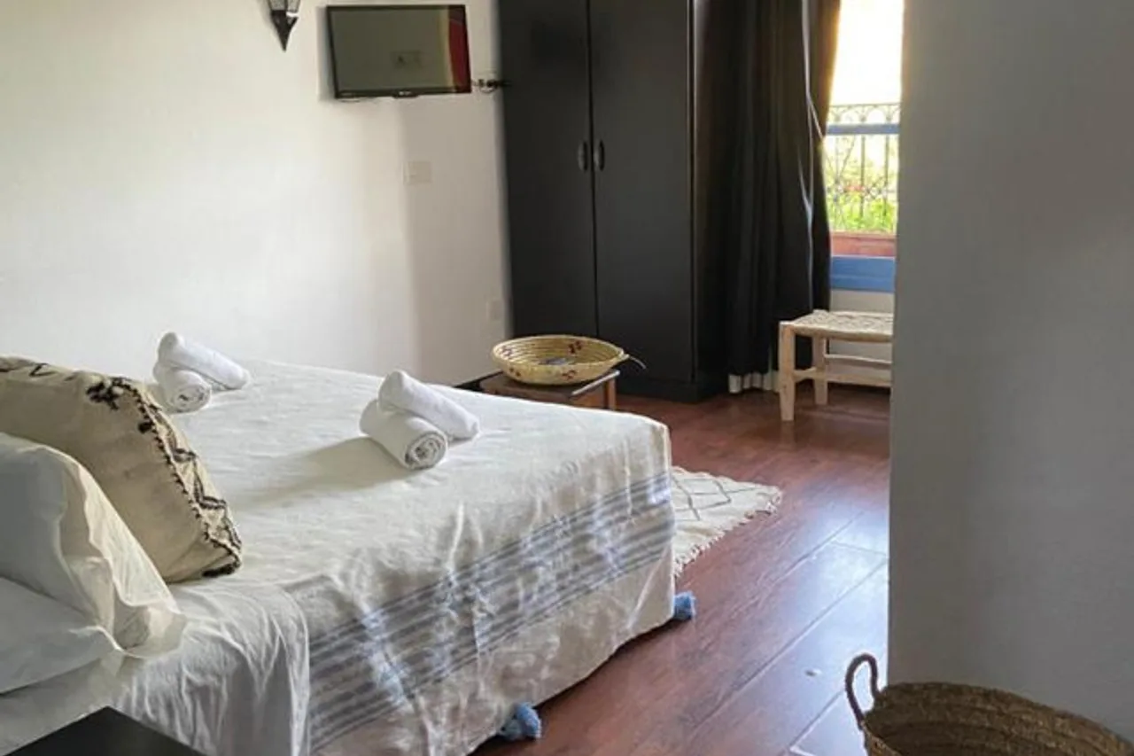 Hotel Alkhalifa — ภาพห้องพักและบรรยากาศ