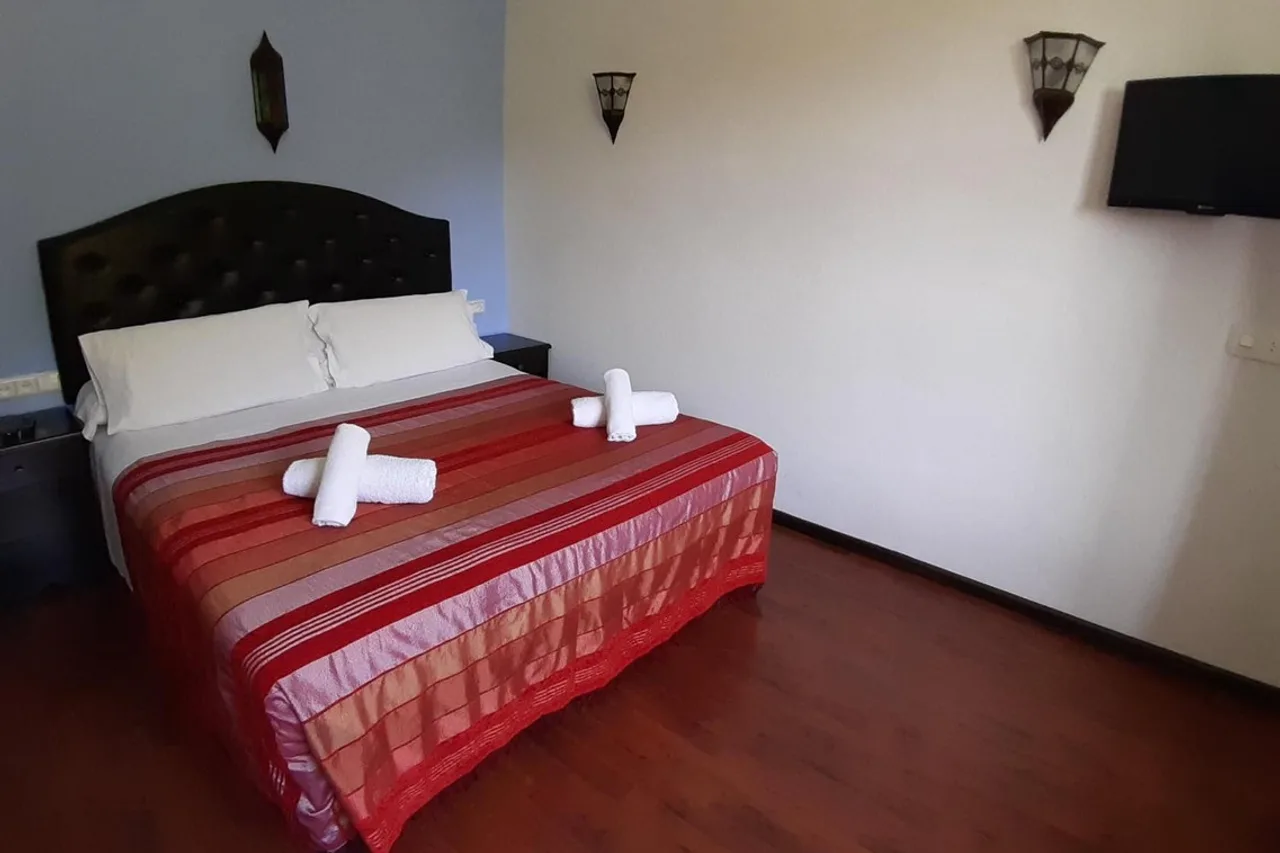 Hotel Alkhalifa — ภาพห้องพักและบรรยากาศ