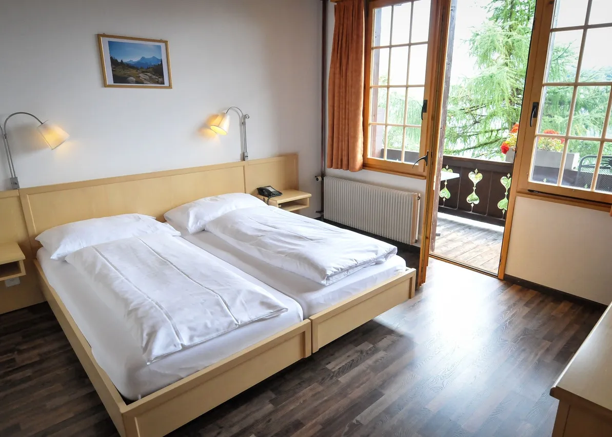 Hotel Alpenruh — rooms and atmosphere