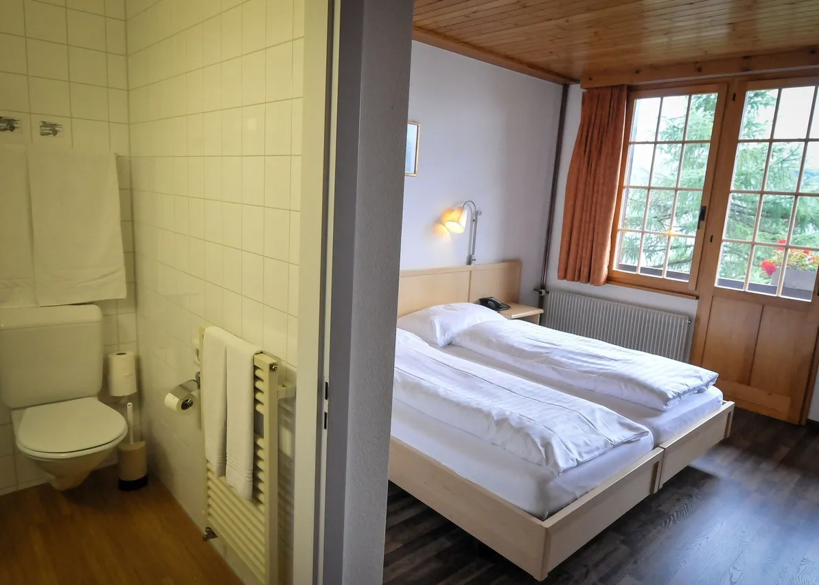 Hotel Alpenruh — rooms and atmosphere