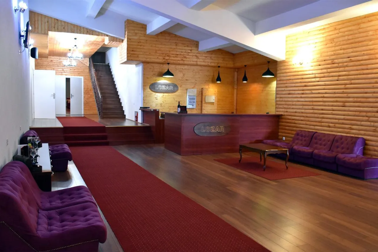 Hotel and Winery Lozar — ภาพห้องพักและบรรยากาศ