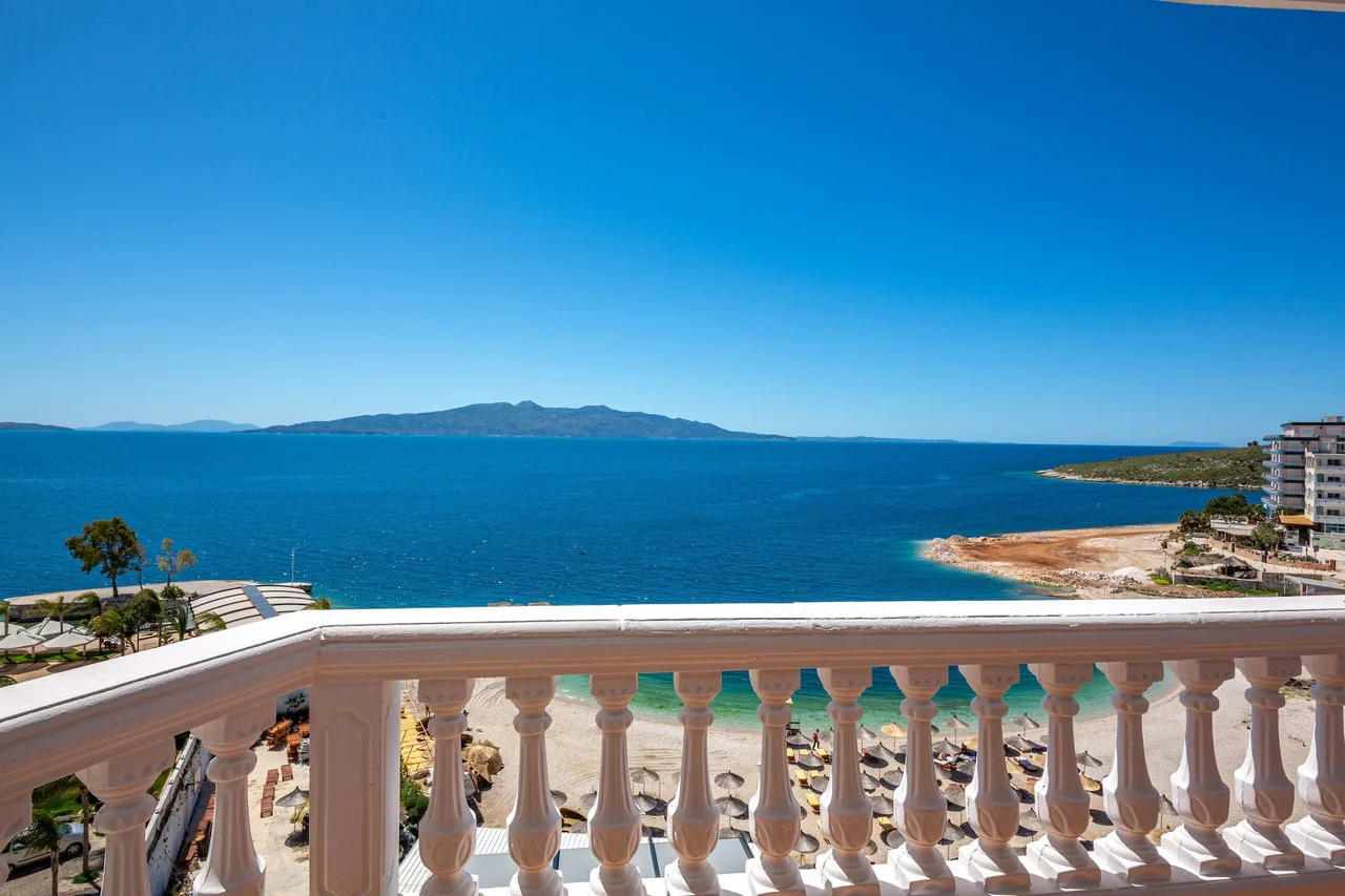 Hotel Apollon Saranda — ภาพห้องพักและบรรยากาศ