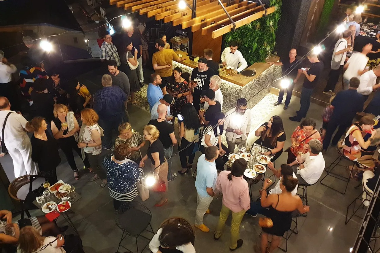 Hotel Arka — ภาพห้องพักและบรรยากาศ