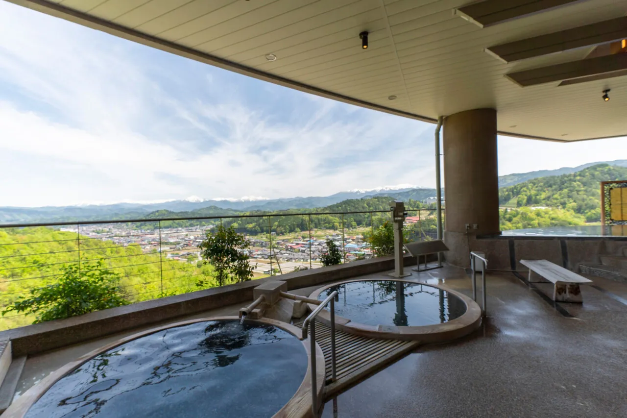 Hotel Associa Takayama Resort — rooms and atmosphere